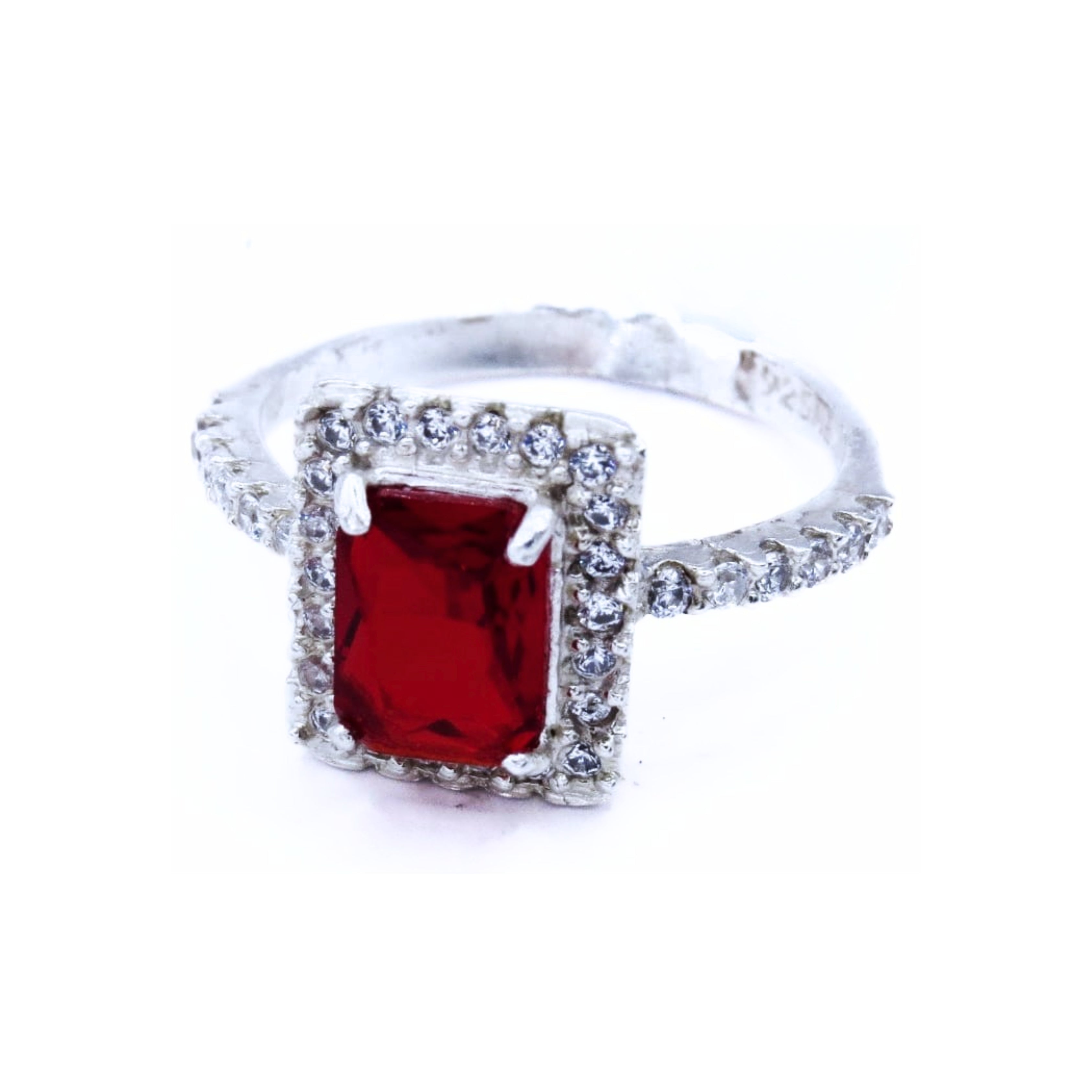 Anillo Ziba de Plata Primera Ley 0.925 con Zirconia
