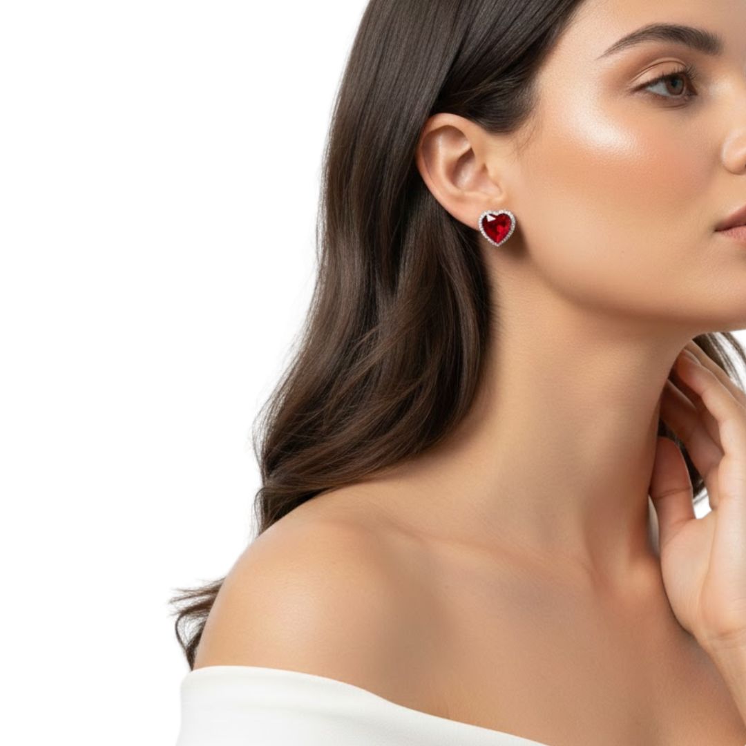 Broqueles Naia corazón Plata Primera Ley 925 con Cristal Swarovski rojo.